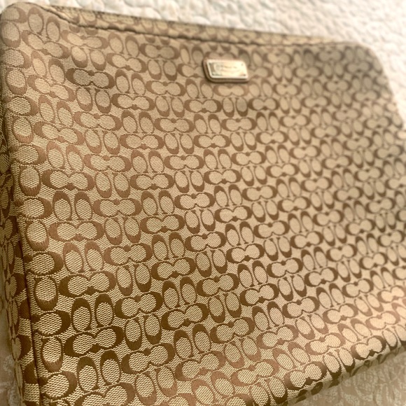 Designer laptop travel case 💻 - Picture 4 of 4